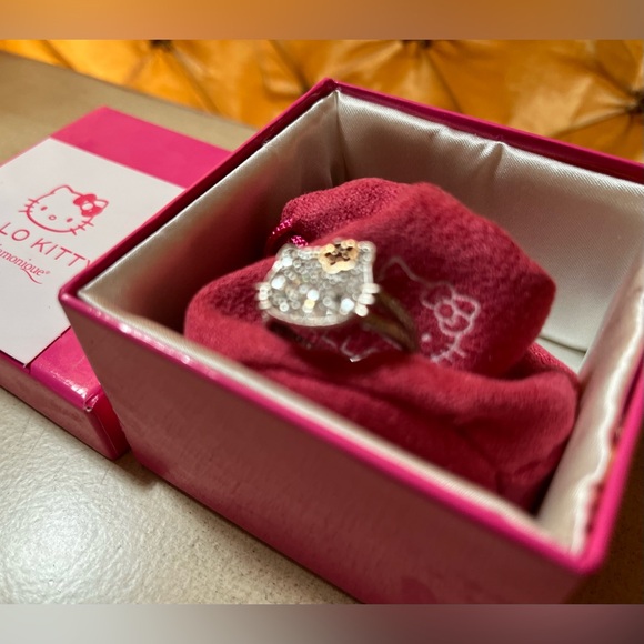 Hello Kitty Sanrio for Diamonique NWT Hello Kitty Flower Eternity Ring Size 8 🌸 - Picture 14 of 16
